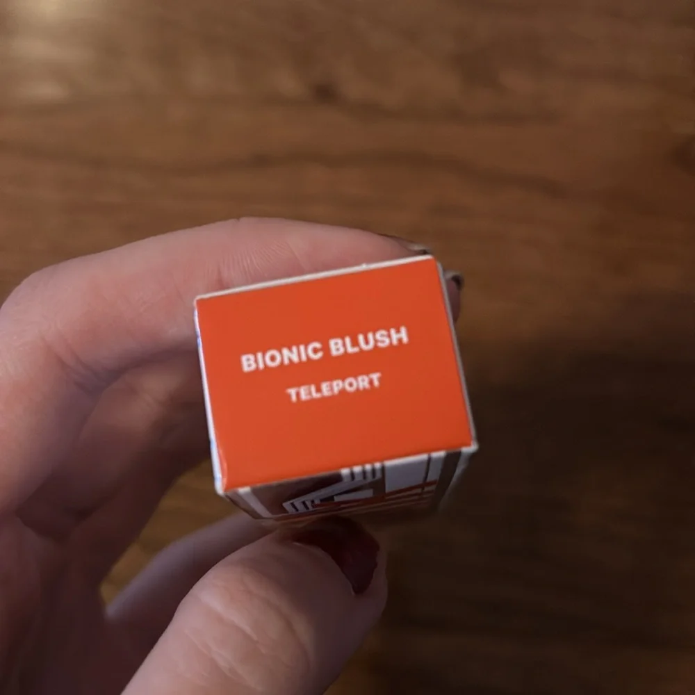 NWT MILK MAKEUP Bionic Liquid Blush with Hyaluronic Acid - Picture 3 of 4